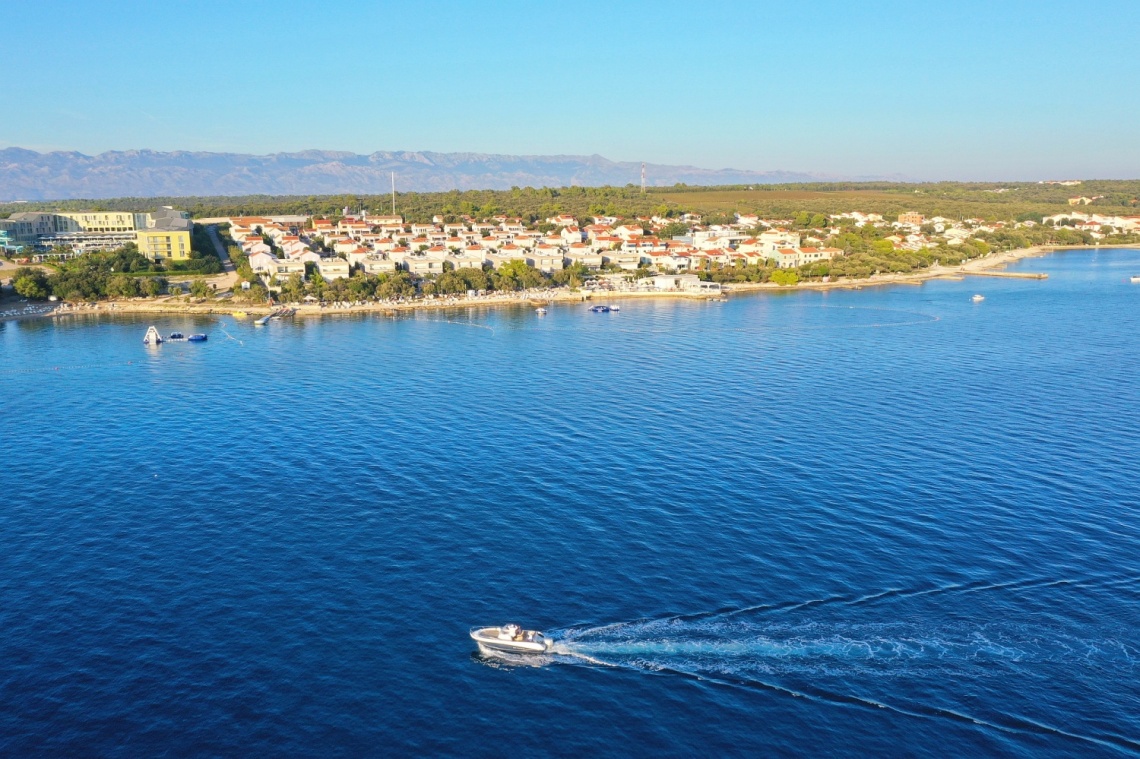 Stunning sight of the clear blue sea