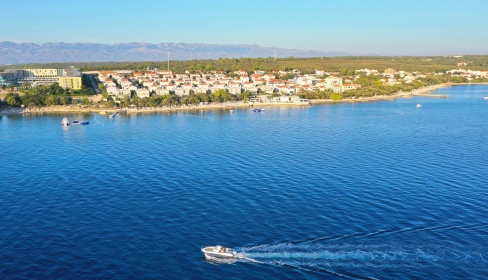 Stunning sight of the clear blue sea